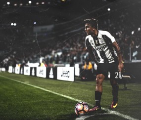 开云体育入口-锡安定律，当舞台灯光刺眼时，他便是那束最冷冽的光