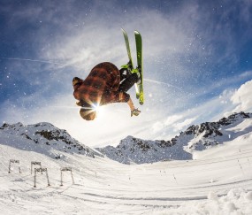 开云体育官方网站-欧冠半决赛焦点战，法国强势拿下皇马，新时代的序章？