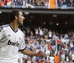 开云官网2026-火力全开！北京队压制猛龙，切特完成自我救赎之战