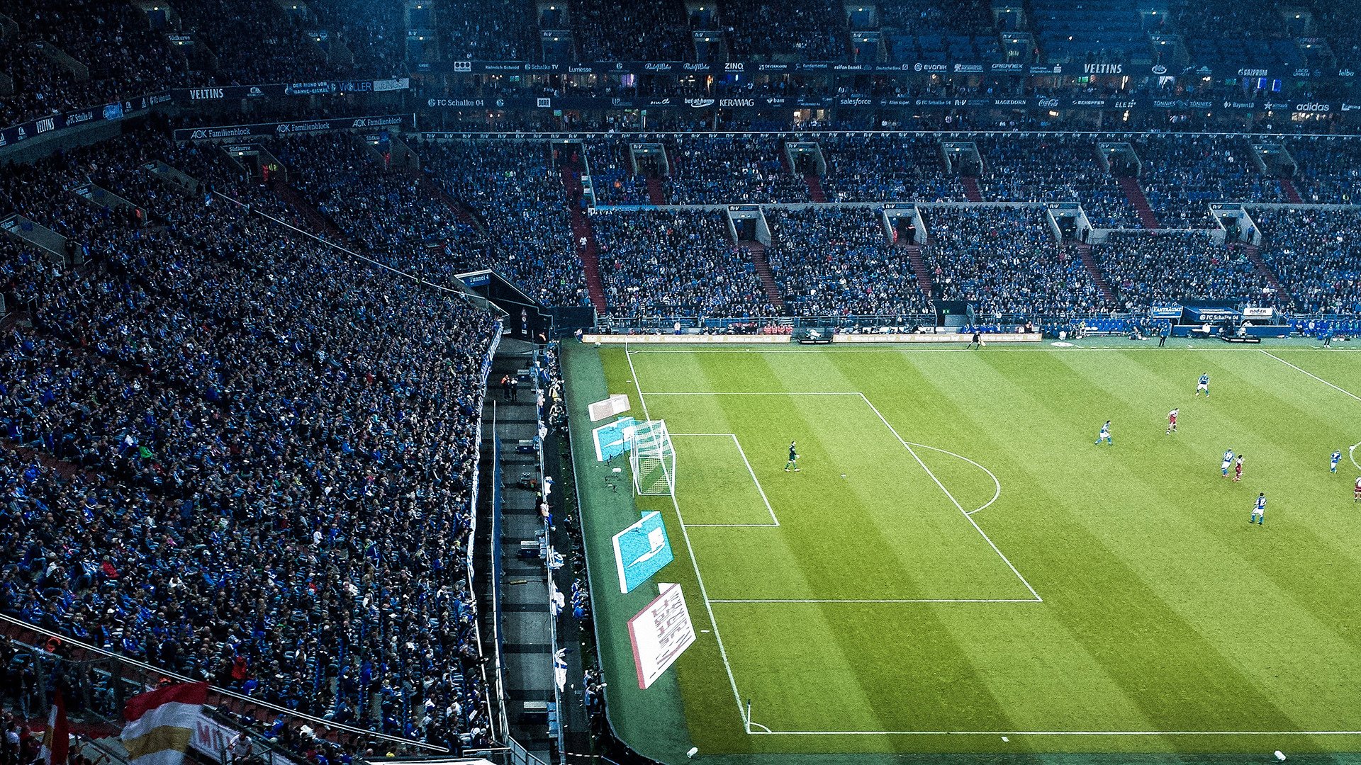 汉密尔顿的雨胎与利拉德的表，当F1与NBA的争冠剧本同时上演