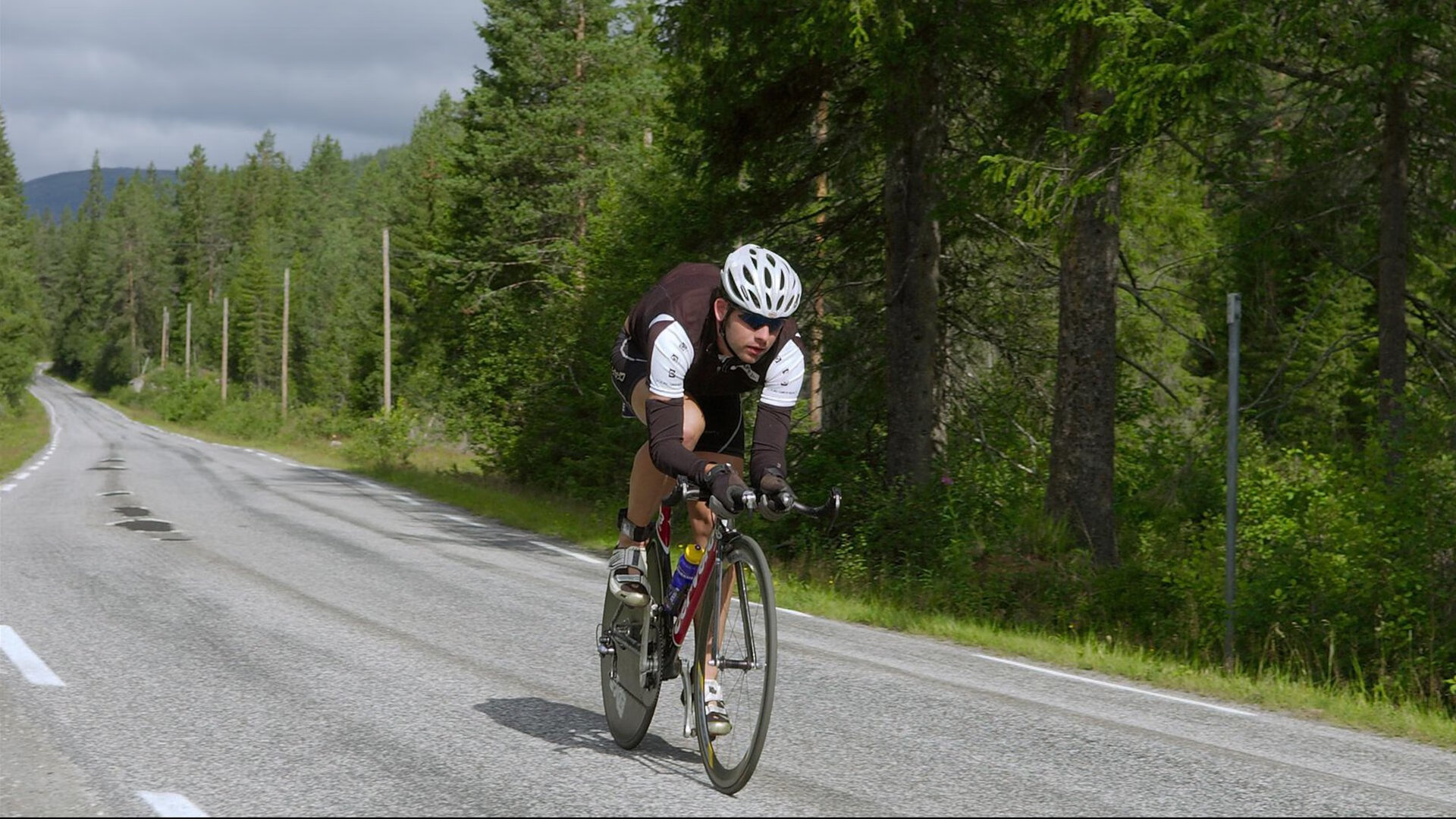 日本横扫加纳,当蓝色武士的战术利刃,遇上黑色之星的陨落之谜