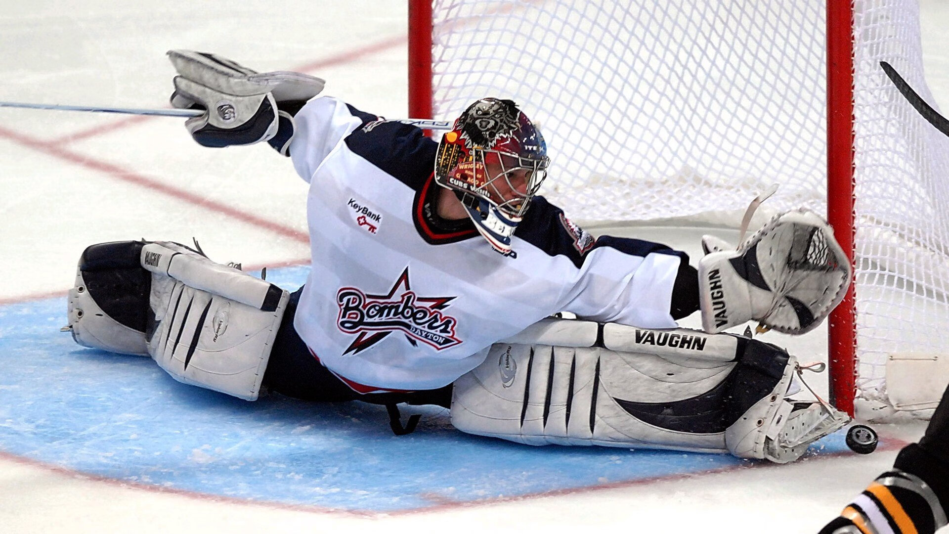 欧冠淘汰赛之夜,詹姆斯数据全面爆炸,当伟大在两种赛场同时降临